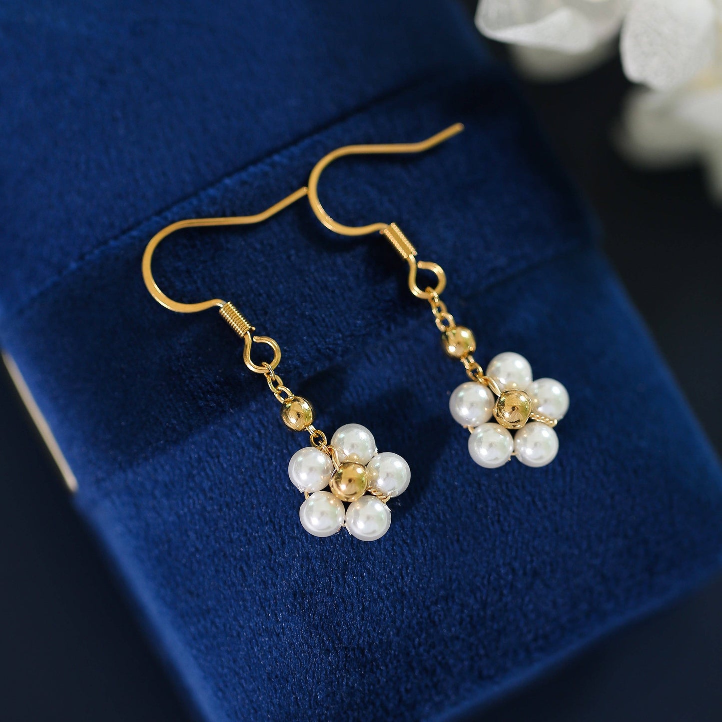 Pearl Daisy Flower Earrings