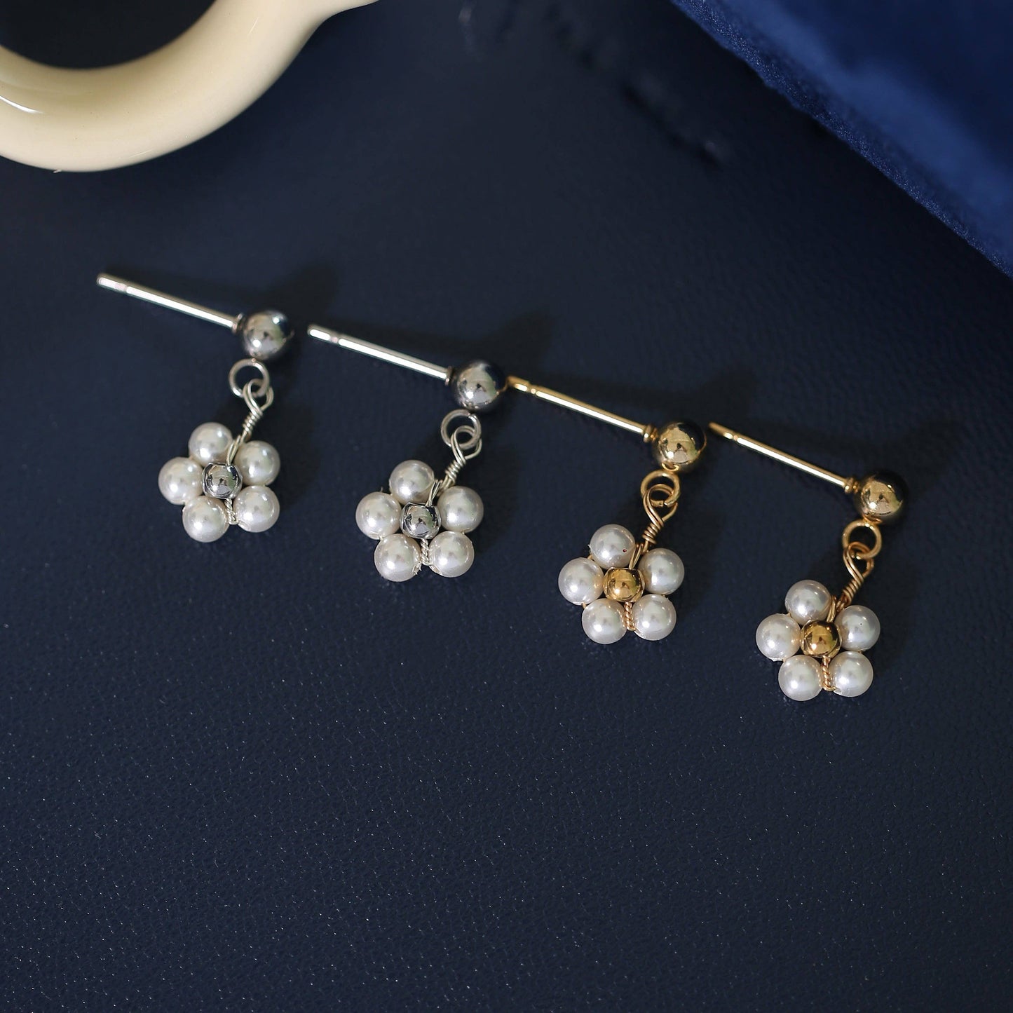 Pearl Daisy Flower Dangle Earrings